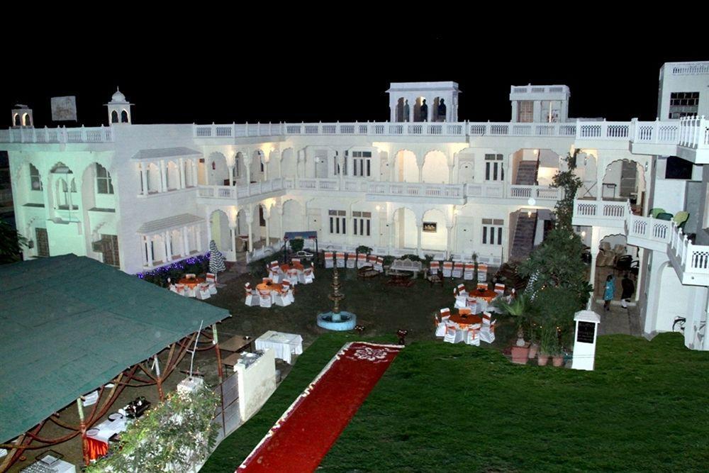 מלון Jaipur Darbar מראה חיצוני תמונה